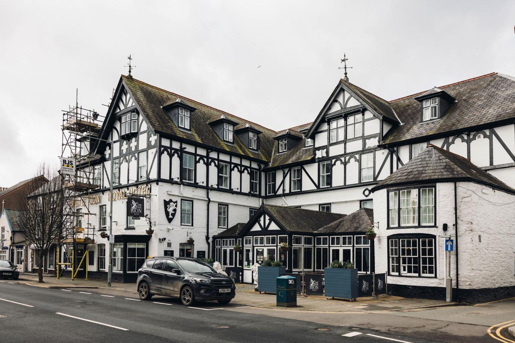 White Lion Royal Hotel Bala Exterior photo