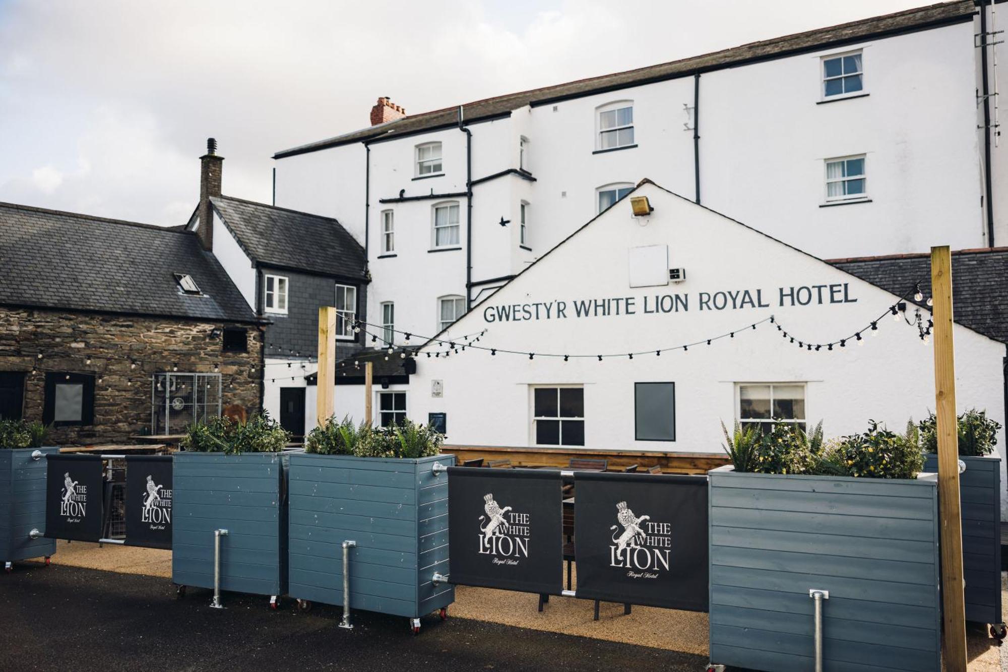 White Lion Royal Hotel Bala Exterior photo